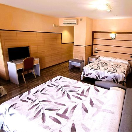 Hotel Pio XII Хумиля Екстериор снимка