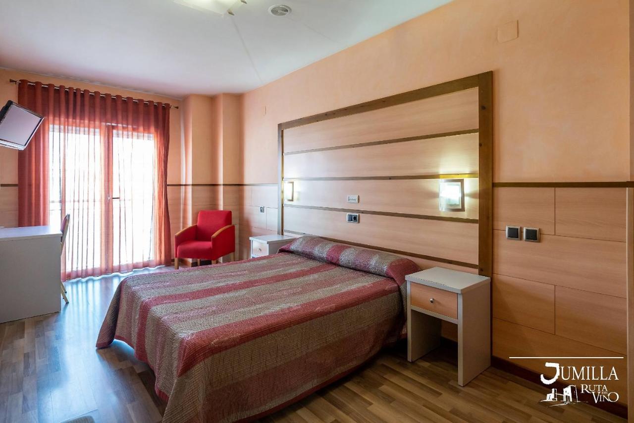 Hotel Pio XII Хумиля Екстериор снимка
