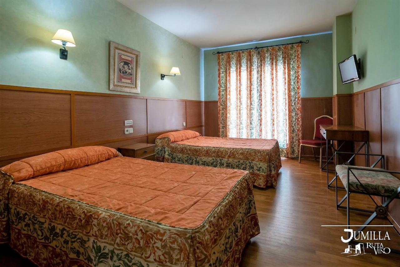 Hotel Pio XII Хумиля Екстериор снимка