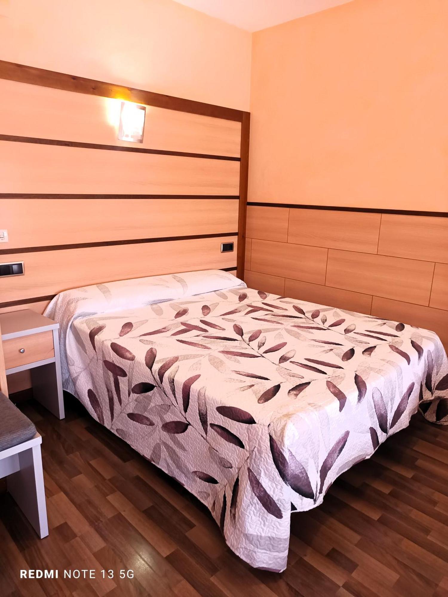 Hotel Pio XII Хумиля Екстериор снимка